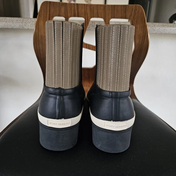 TORY BURCH BLACK HURRICANE RUBBER ALL WEATHER RAIN ANKLE BOOTS NWT - Picture 6 of 14